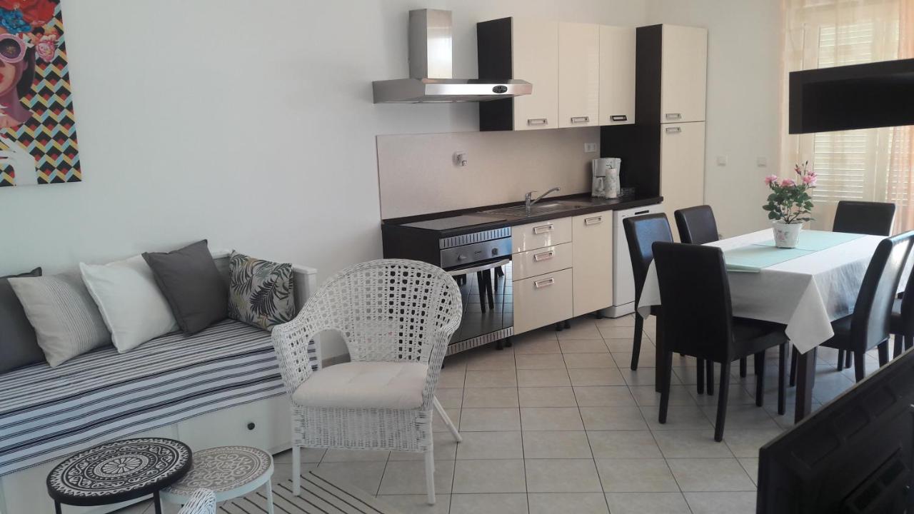 Apartman Barbat-Za Cijelu Obitelj Barbat na Rabu Ngoại thất bức ảnh